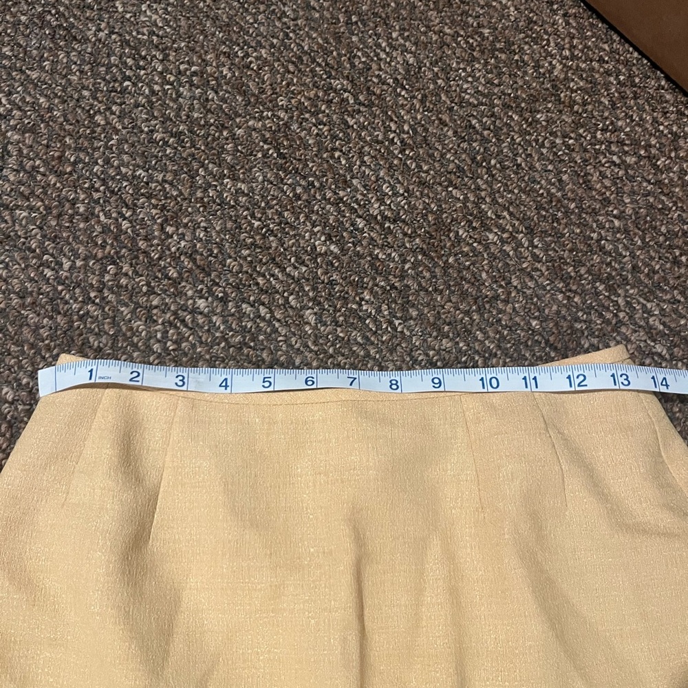 Le Suit Yellow Vintage Button Front Suit, Size 6P - Picture 13 of 13